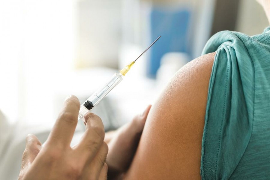 Αίτημα για «πάγωμα» του υποχρεωτικού εμβολιασμού των υγειονομικών