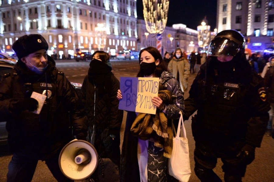 Η καταστολή, η λογοκρισία & οι φυλακίσεις στη Ρωσία