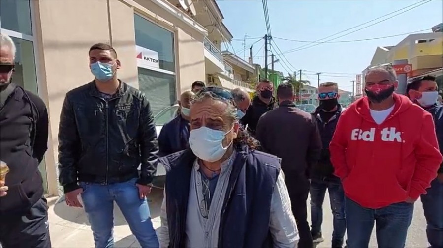 Διαμαρτυρία εργαζομένων στον οδικό άξονα  Καλλονής Σιγρίου   