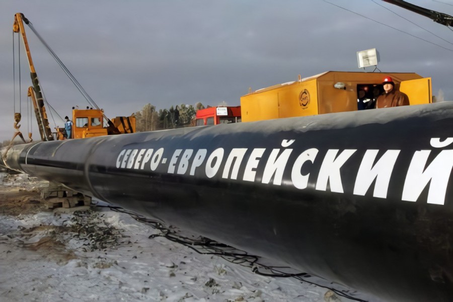 Ρωσία: Σκορπά το θάνατο στην Ουκρανία  προμηθεύει με αέριο την Ευρώπη