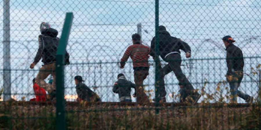   Προσφυγικό: Το Ευρωπαϊκό Λαϊκό Κόμμα (Ε.Λ.Κ) προτείνει νέους φράχτες στη Νοτιοανατολική Ευρώπη   