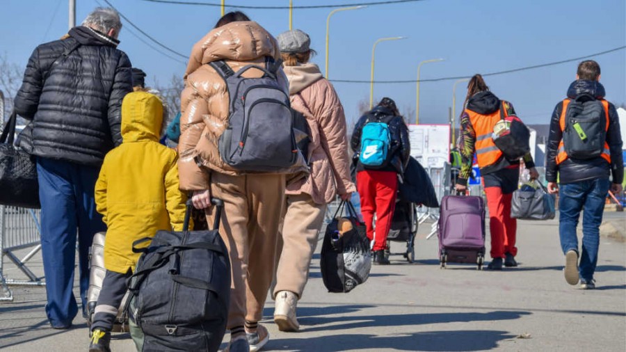 Eurostat: πρόσφυγες σε καθεστώς προσωρινής προστασίας & αιτούντες άσυλο στην ΕΕ