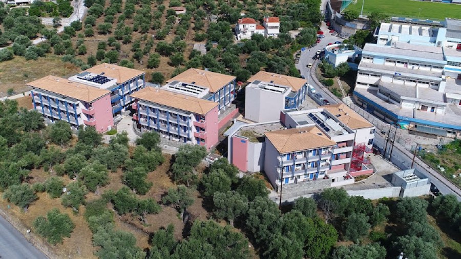 O Πρύτανης του Παν. Αιγαίου διευκρινίζει