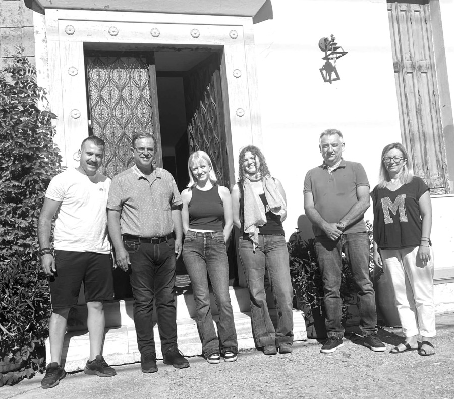 Νέοι Γερμανοί εθελοντές στο Απολιθωμένο Δάσος Λέσβου