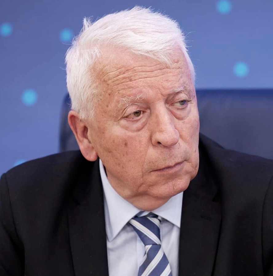 Μέσω Περιφερειάρχη