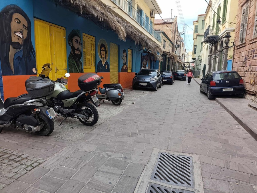 Η οδός Κομνηνάκη