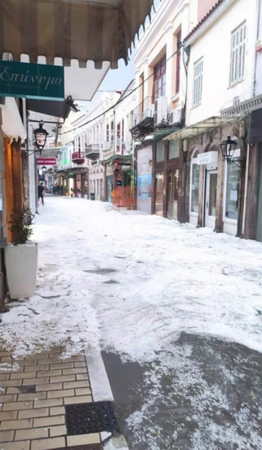 Η Adel έπληξε την αγορά