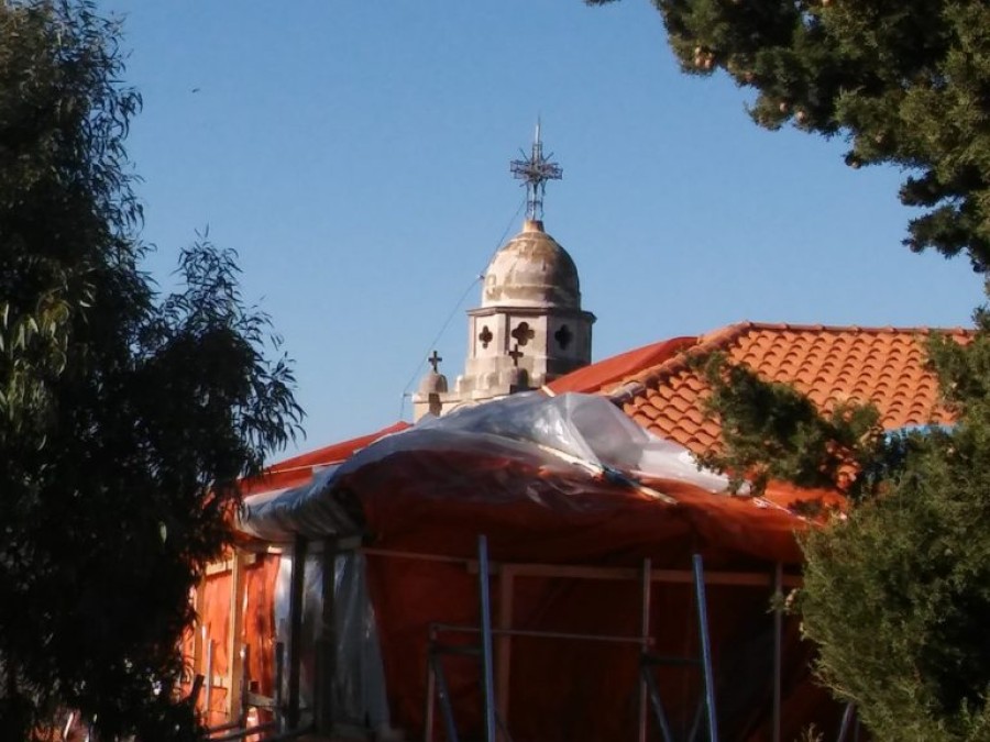 Παρεμβάσεις σε σεισμόπληκτα της Βρίσας