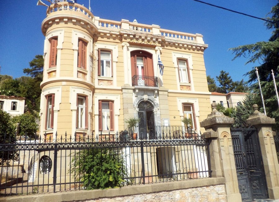 Από τον Δήμο στη Δημόσια Κεντρική Βιβλιοθήκη Μυτιλήνης