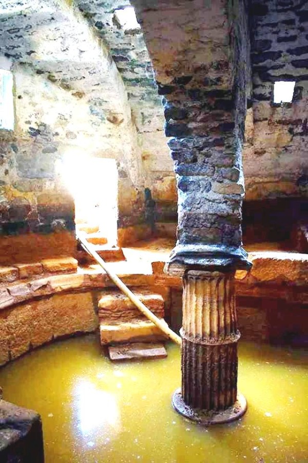 Η ΘΕΡΜΗ ΤΙΜΑ