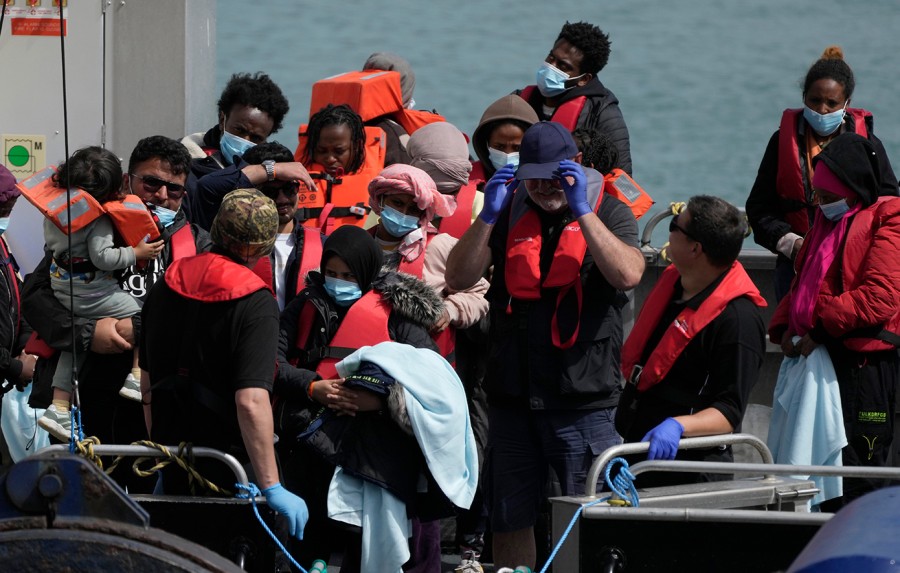 Κατατέθηκε στη Βουλή το σχέδιο νόμου  για τη μετανάστευση