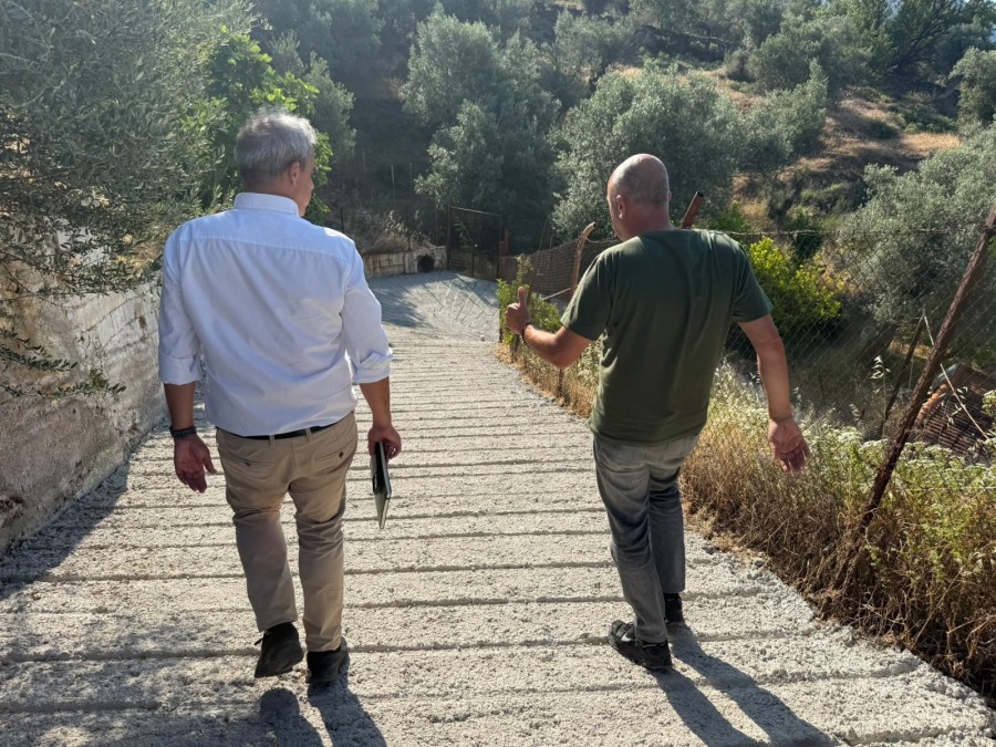 Σε Αλυφαντά και Πυργί