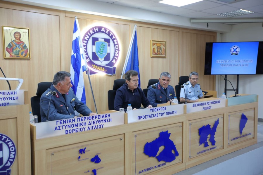 Ο Υπουργός Προστασίας του Πολίτη στη Λέσβο