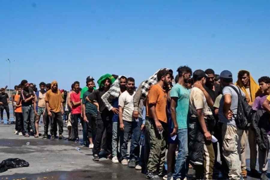 Ο Περιφερειάρχης εμμένει στη μη επιβάρυνση των δομών του νησιού μας