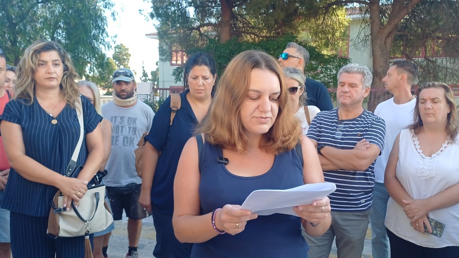 Διαμαρτυρία γονέων στο Γυμνάσιο Παμφίλων