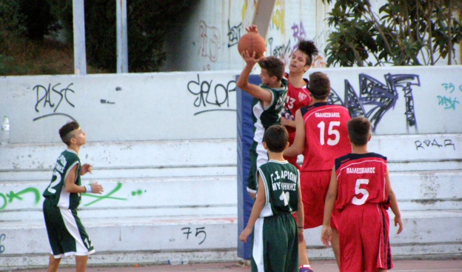 ΞΕΚΙΝΗΣΑΝ ΜΕ ΦΟΡΑ ΤΑ ΦΑΒΟΡΙ ΣΤΗΝ ΠΡΕΜΙΕΡΑ  