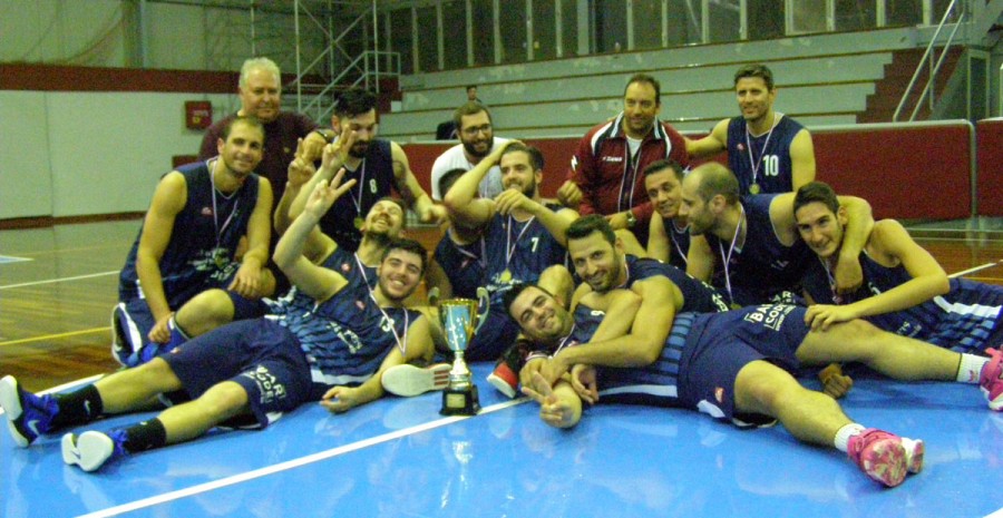 ΚΥΠΕΛΛΟΥΧΟΣ ΞΑΝΑ Ο ΠΑΠΑΔΟΣ ΓΕΡΑΣ 69-44 ΤΟΝ ΑΙΟΛΙΚΟ