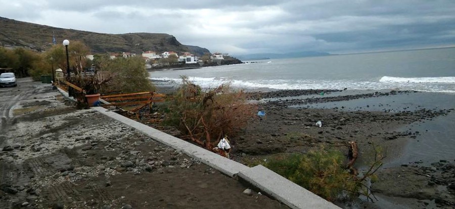 Θεομηνία έπληξε τη Λέσβο