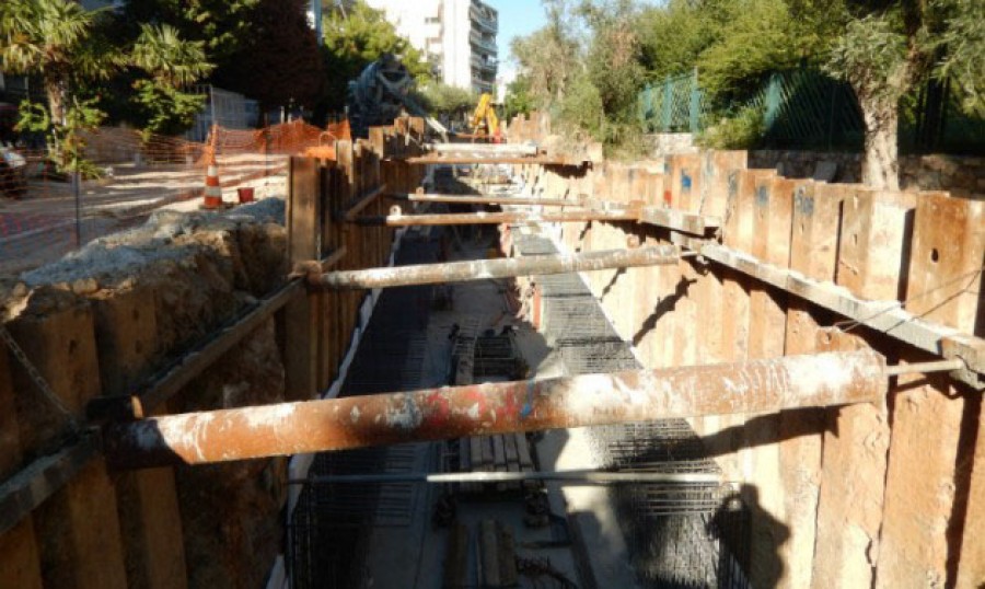 Αντικατάσταση αγωγού ομβρίων σε Βουρνάζων & Α. Γιανναρέλλη