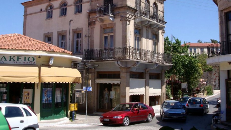 Ακίνητα στον Πολιχνίτο προς ενοικίαση