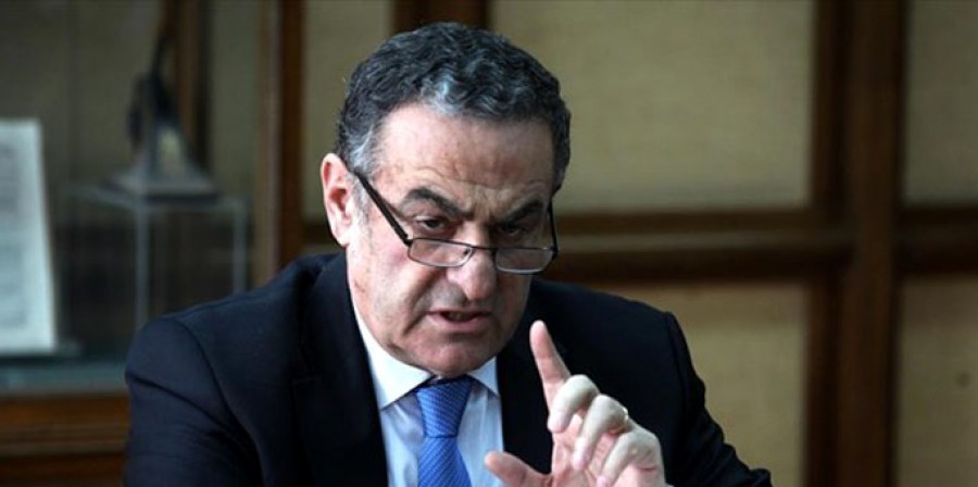 Στο στόχαστρο ο Χ. Αθανασίου