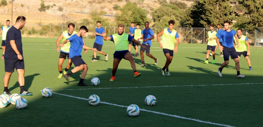 Ο ΚΟΟΥΤΣ ΠΡΕΠΕΙ ΝΑ ΕΚΜΕΤΑΛΛΕΥΤΕΙ ΟΛΟ ΤΟ ΡΟΣΤΕΡ 