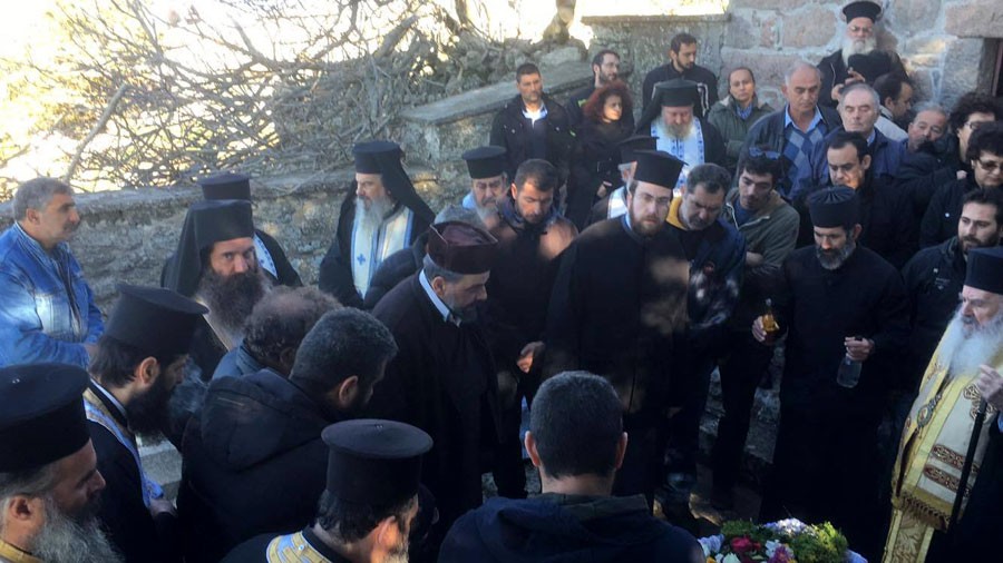 Η κηδεία του καθηγούμενου της Μονής Υψηλού Ραφαήλ