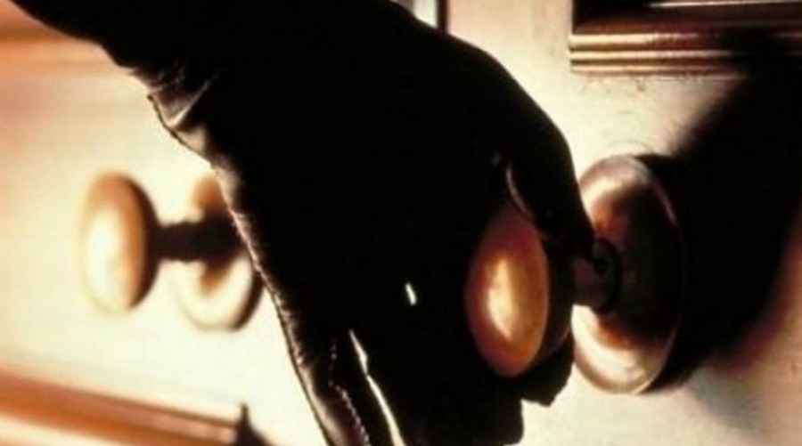 Το βρήκαν διαρρηγμένο