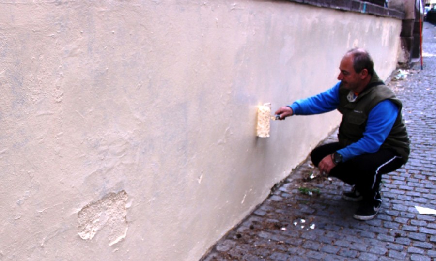 Σβήνει από το σκηνικό της πόλης