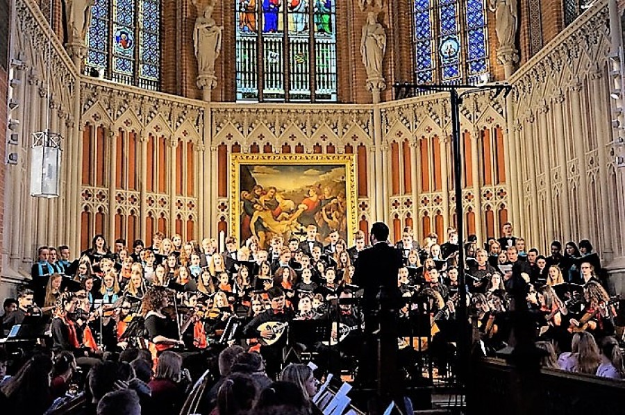 «Χτίζοντας γέφυρες»