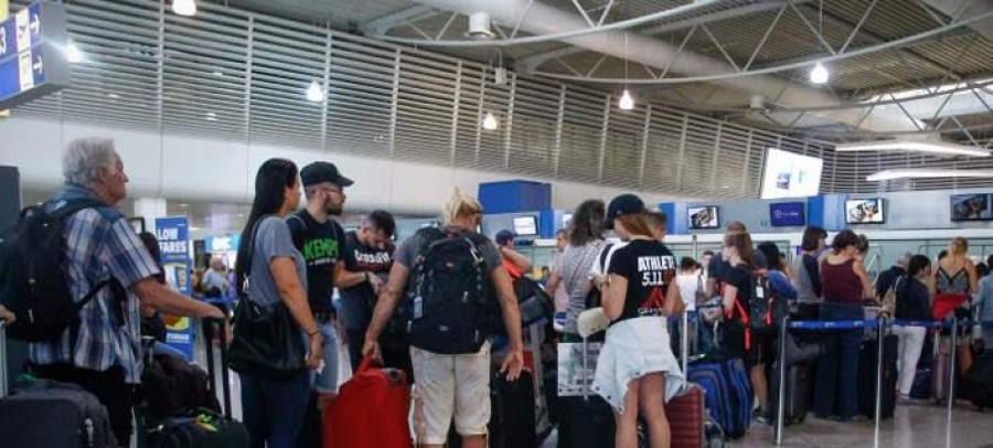 Δύσκολη τουριστική χρονιά