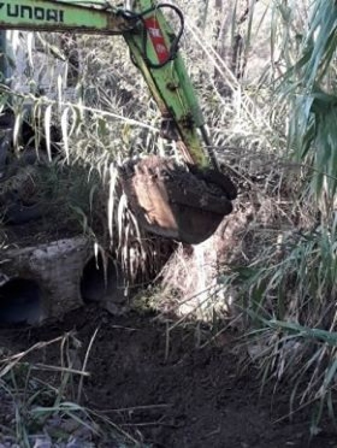 Είχαν φράξει από φερτά υλικά